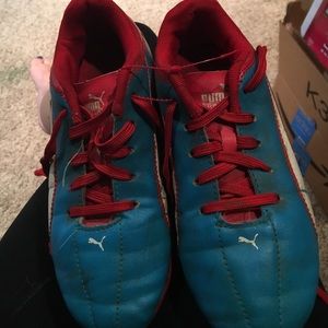 Soccer cleats