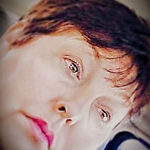 Meet your Posher, Brenda