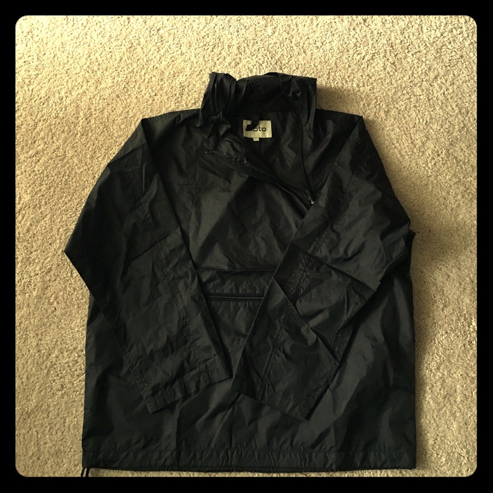 Lightweight Packable Hooded Rain Jacket