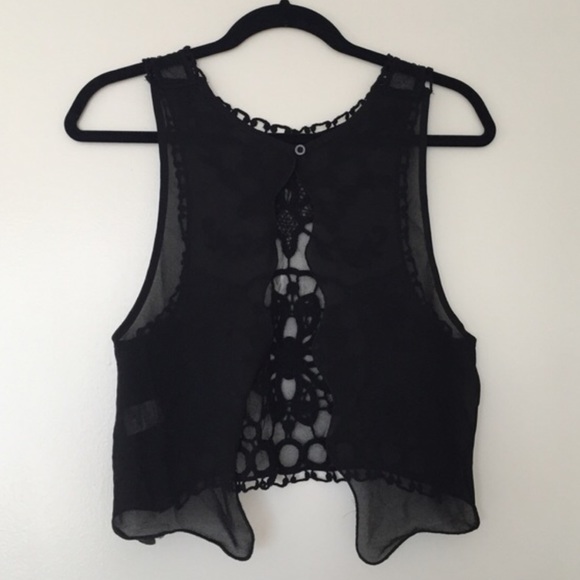 LF Millau Lace Top - Picture 2 of 3