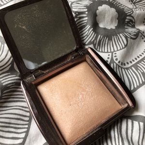 Hourglass Ambient Lighting Powder - Luminous Light