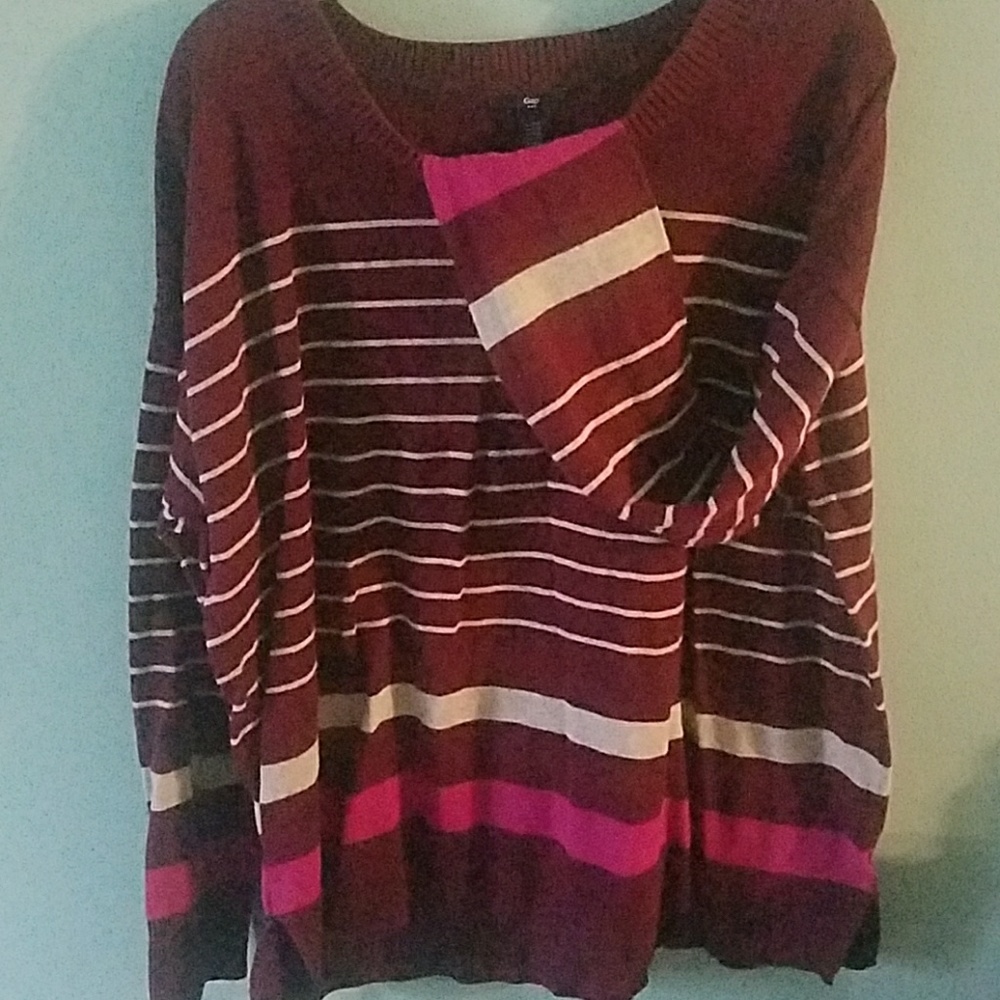 Lightweight Gap sweater