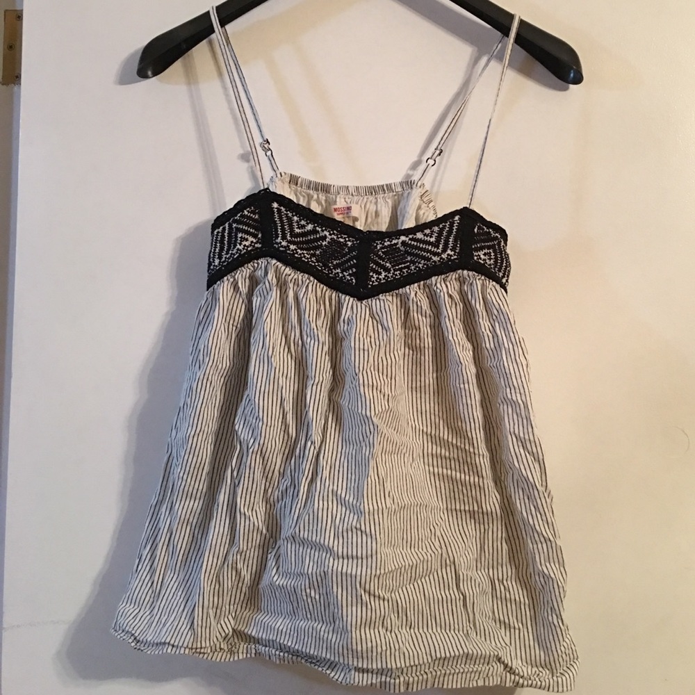 ⭐️DONATING 9/1⭐️Mossimo Supply Co tank