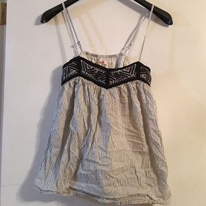 ⭐️DONATING 9/1⭐️Mossimo Supply Co tank