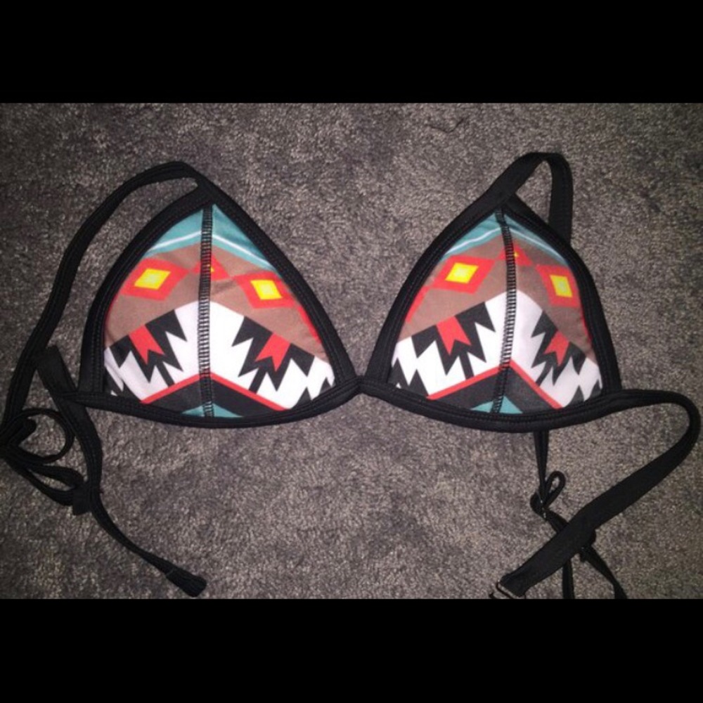 Brand new bathing suit never been worn - Picture 4 of 5