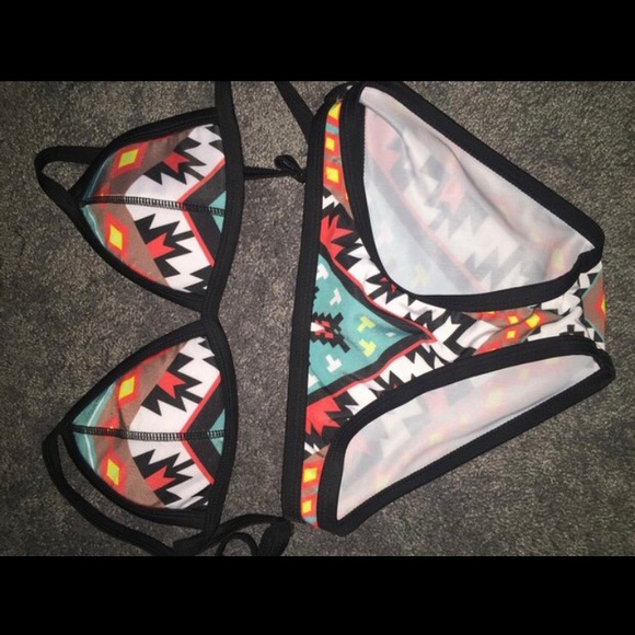 Brand new bathing suit never been worn - Picture 2 of 5
