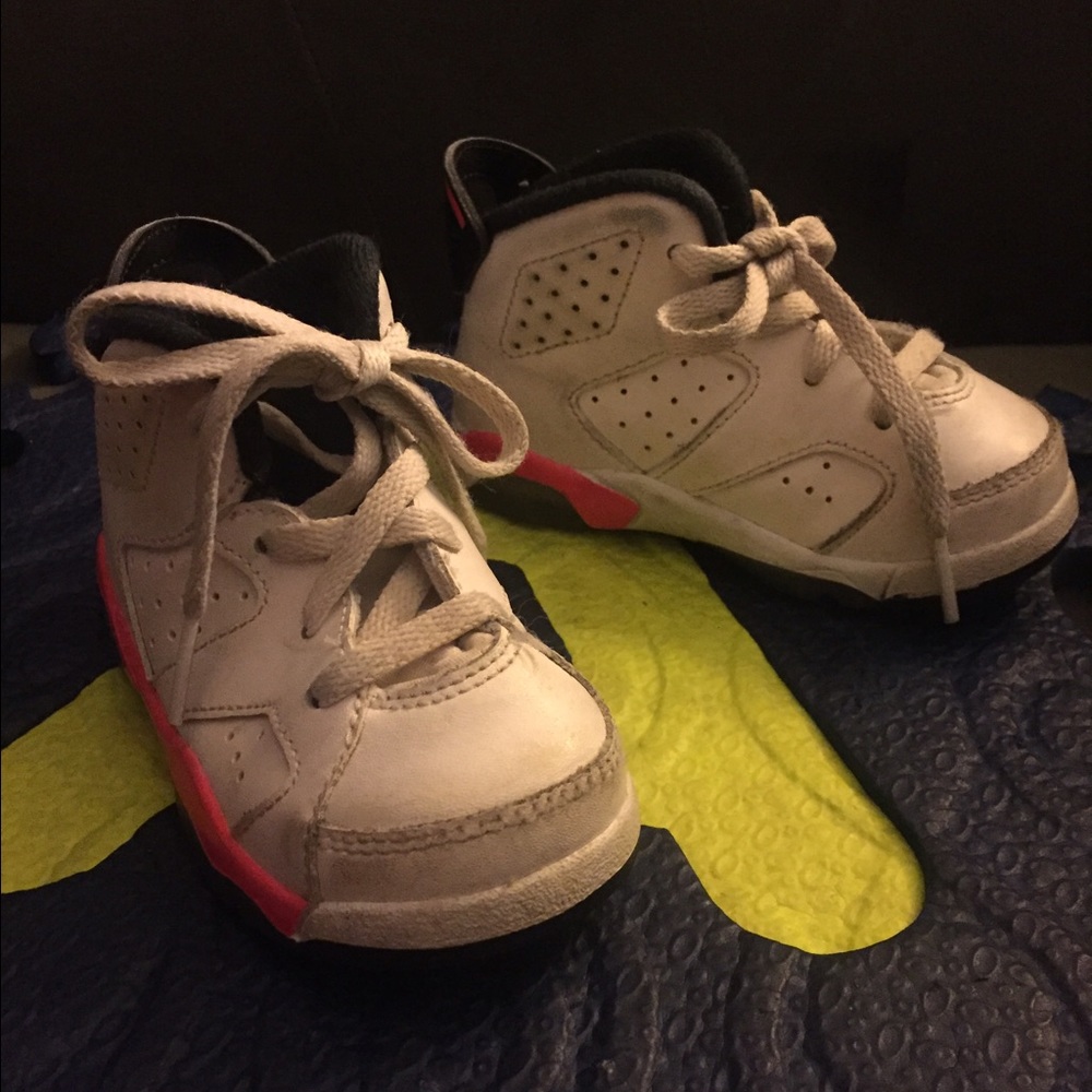Toddler girls' Jordans size 5.5