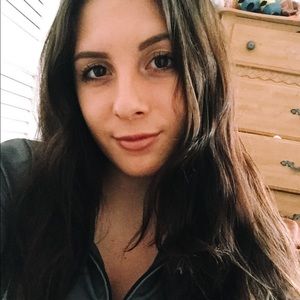 Meet your Posher, Alysa