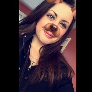 Meet your Posher, Alexis