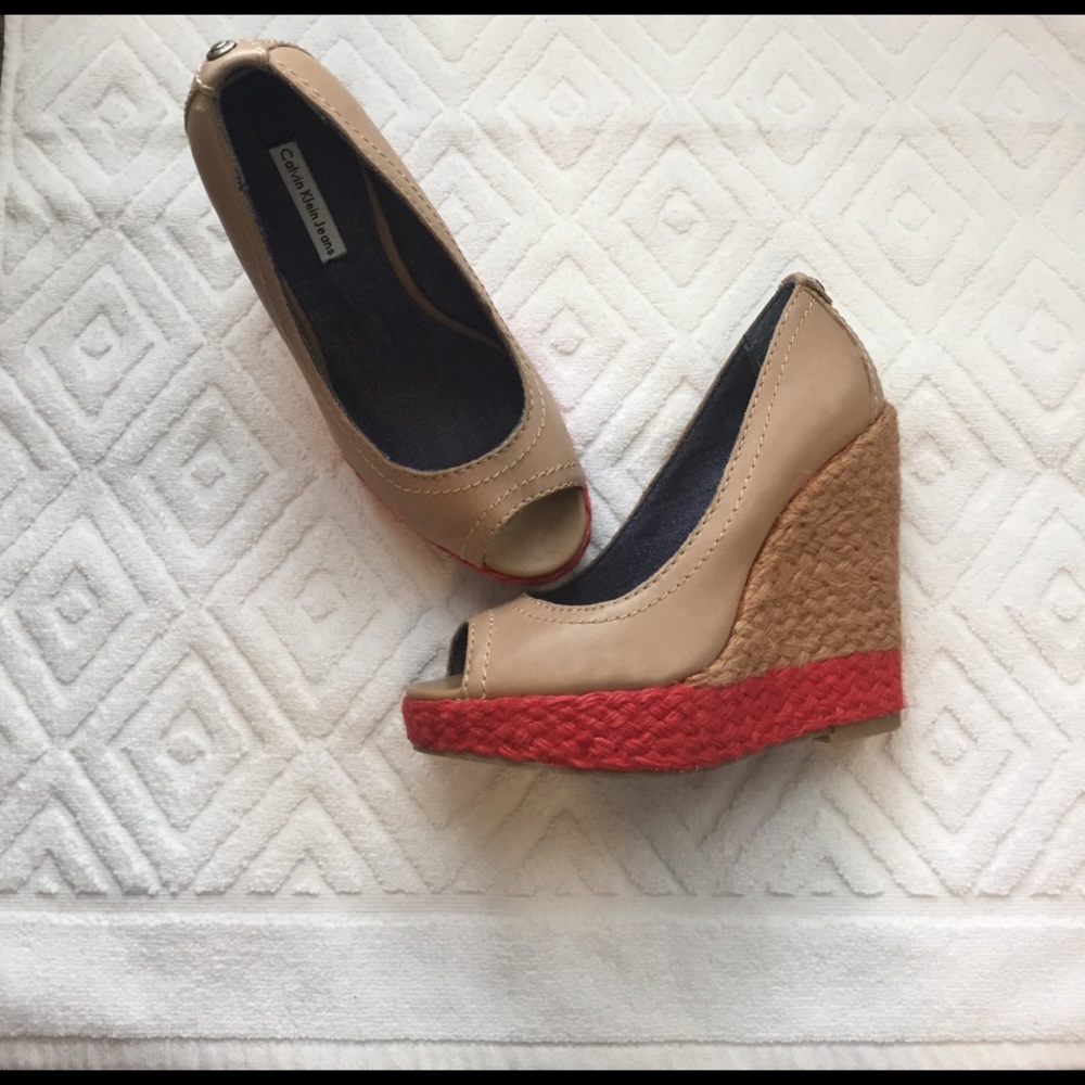 Calvin Klein Women's wedges size 6