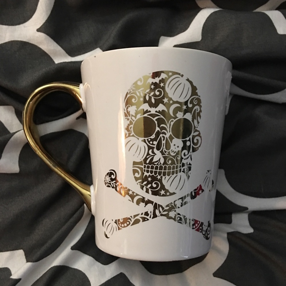 Skull and bones coffee mug