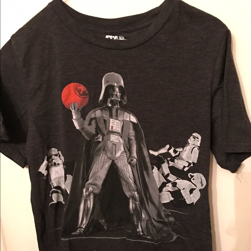 YTH Lg Price drop today! Star Wars T-shirt /pajama