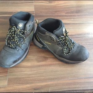 Youth Size 7 Waterproof Hiking Boot