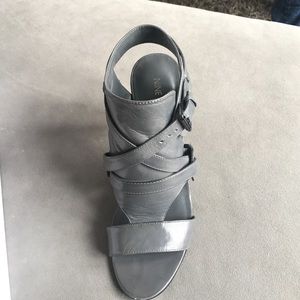 Nine West stormy Gray strappy sandals
