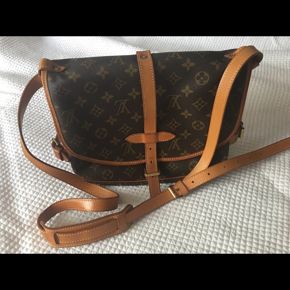 Louis Vuitton Saumur 30