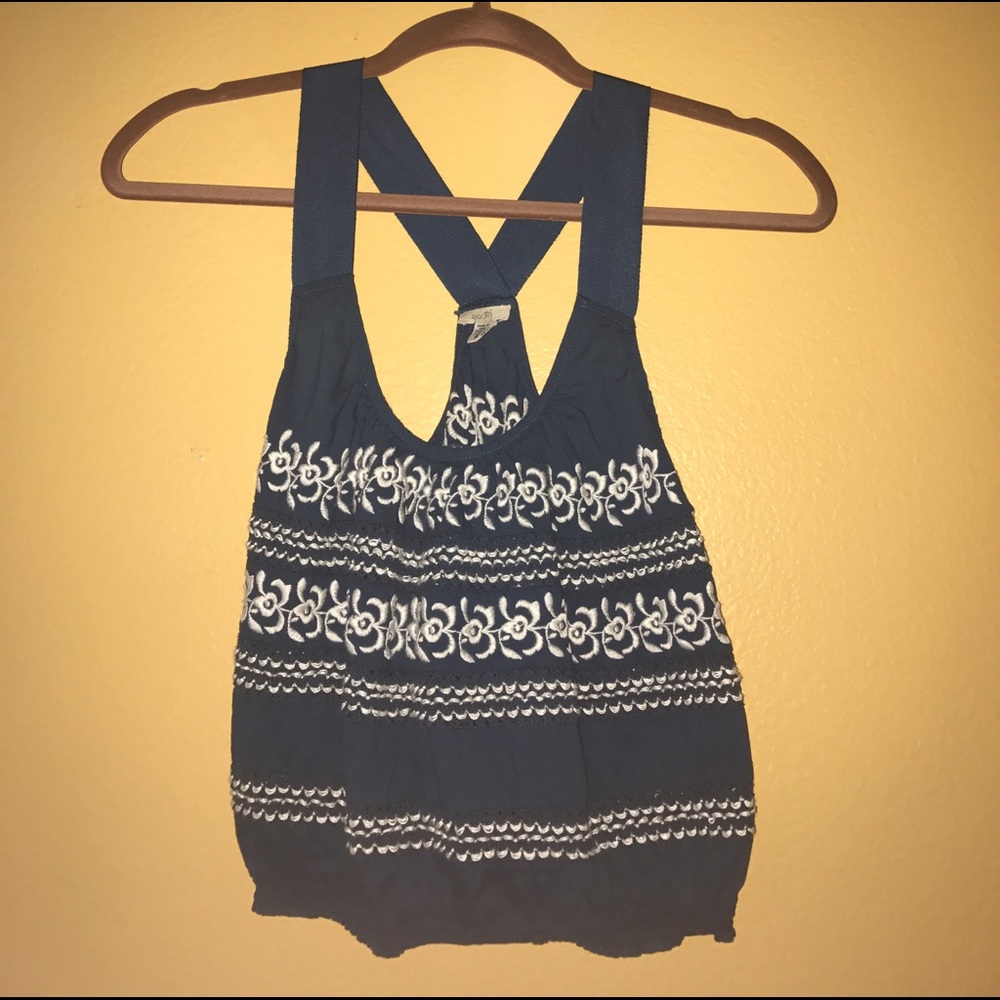 Ecote Embroidered Cropped Y back tank