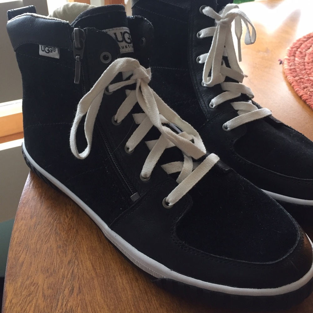 UGG Suede Sneakers with side zipper.