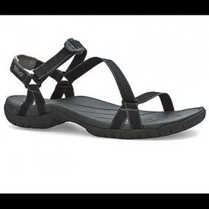 WANTED: Teva Zirra Sandals Sz6, Teva Style 1000035