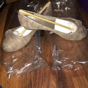 ✨NEW✨ Fergalicious flats