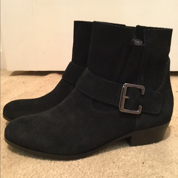 ClosingTODAY ♦Leather Buckle Booties - Picture 2 of 8