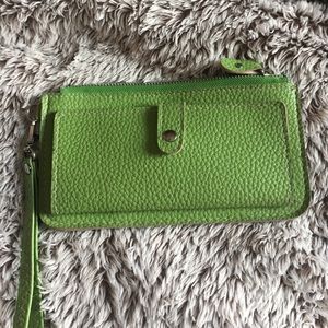 Wristlet🌟 donating soon