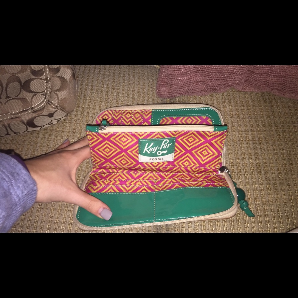 Fossil wallet