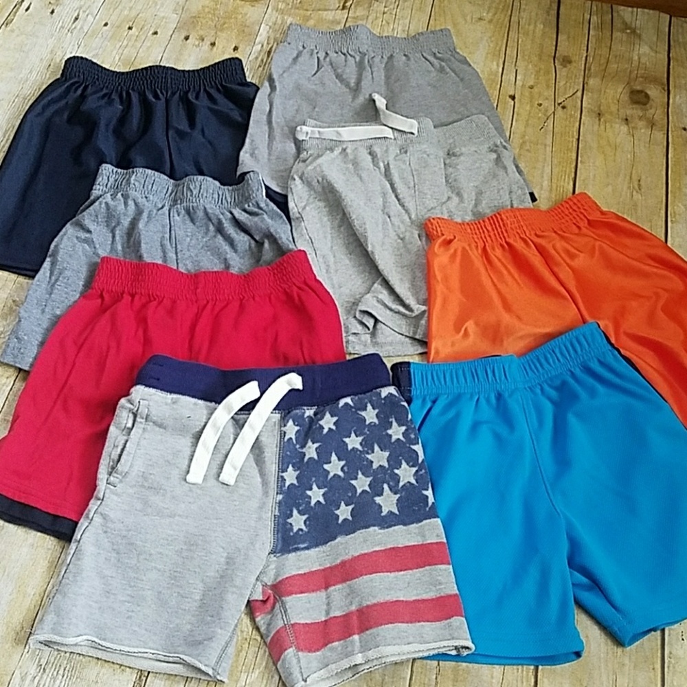 8 pair boys 3T cloth shorts