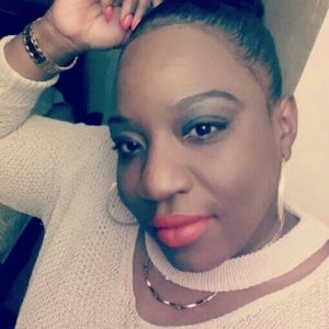 Meet your Posher, Shelly