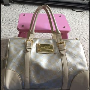 Knock off Louis Vuitton