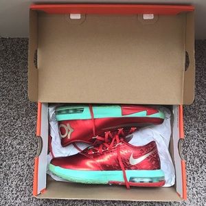 Nike KD 6 (Christmas Edition)