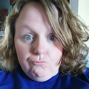 Meet your Posher, Dana