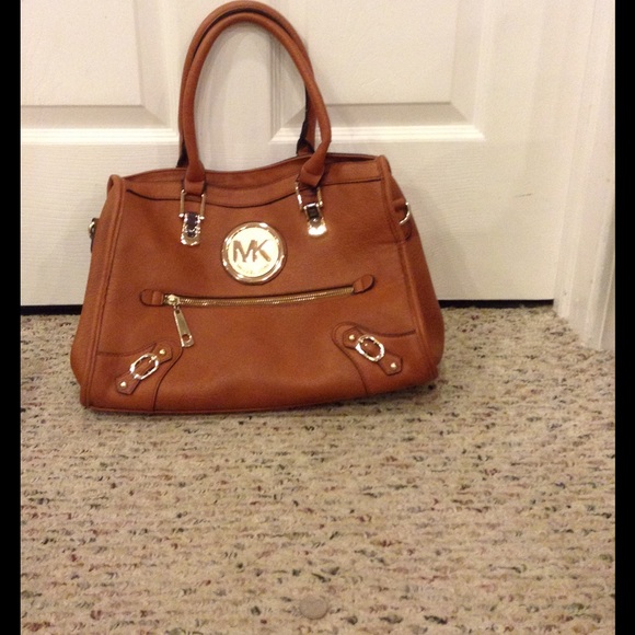 Handbags - Michael Kors purse