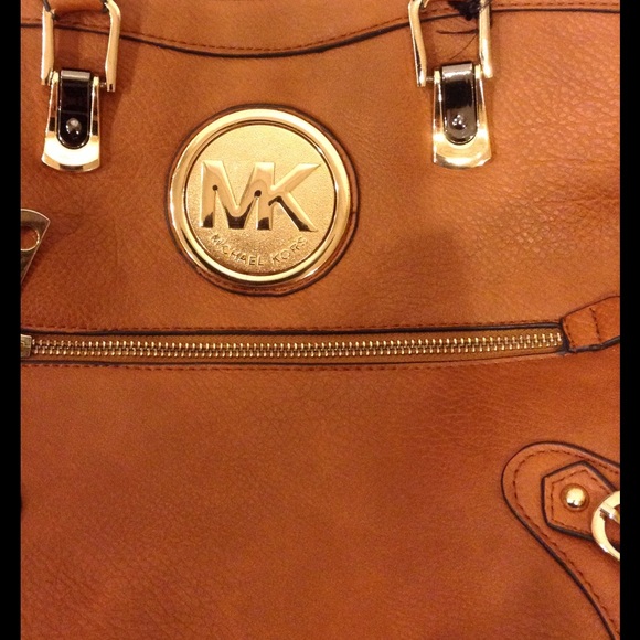 Michael Kors purse - Picture 3 of 4