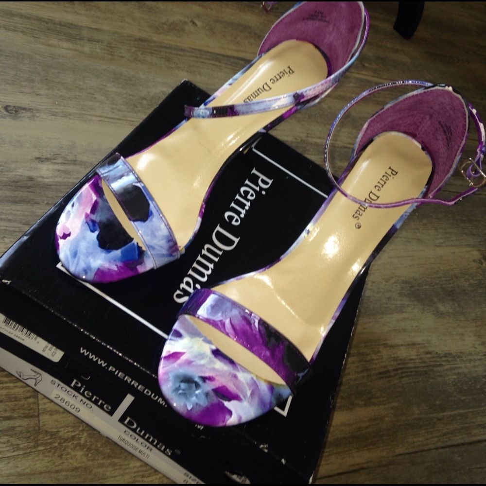 Sandle heels