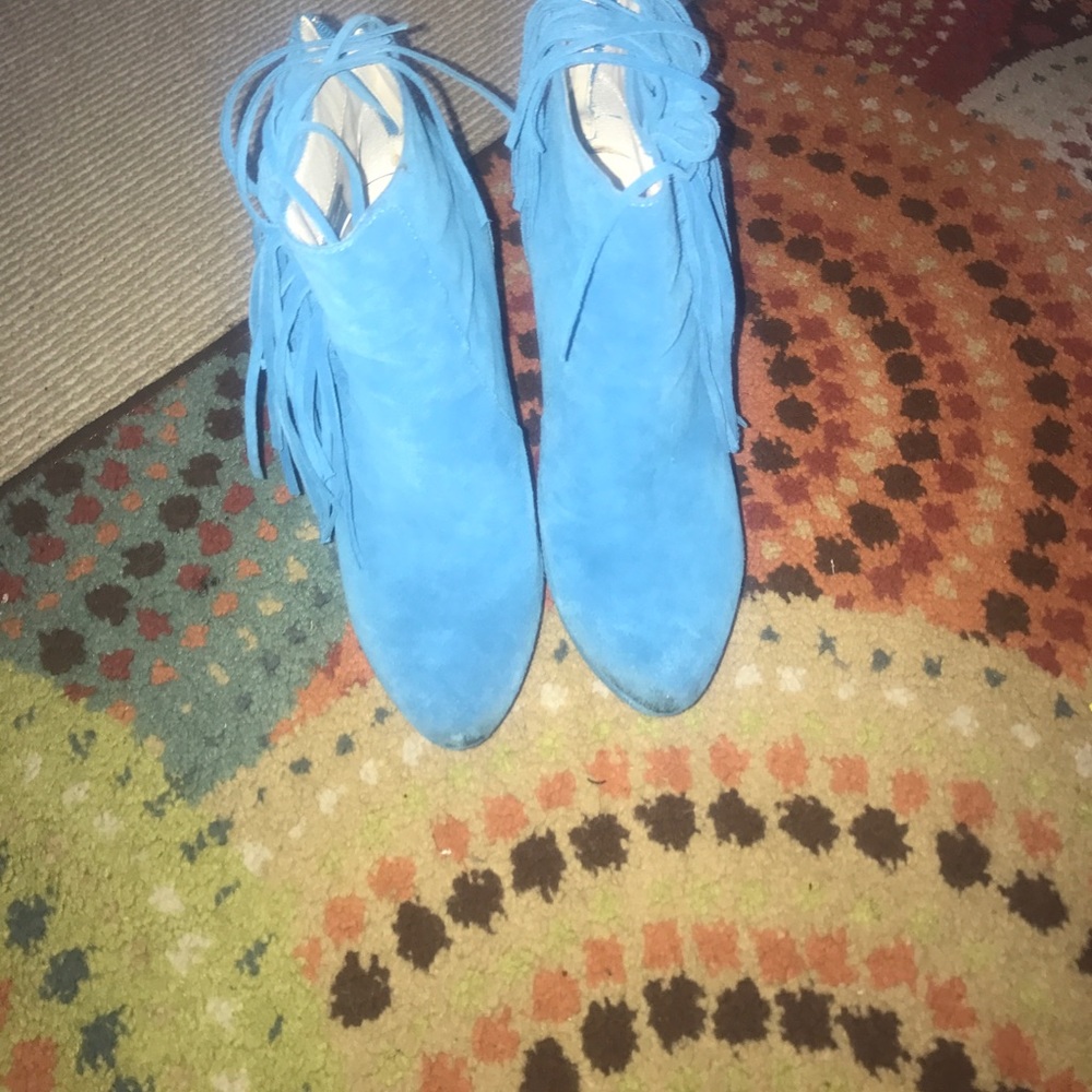 Steve madden sky blue suede platform heels