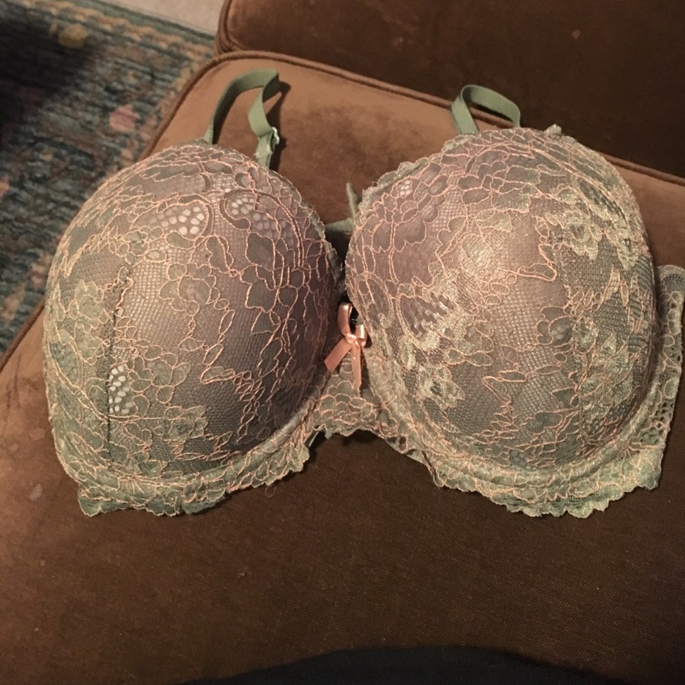 Green push up bra
