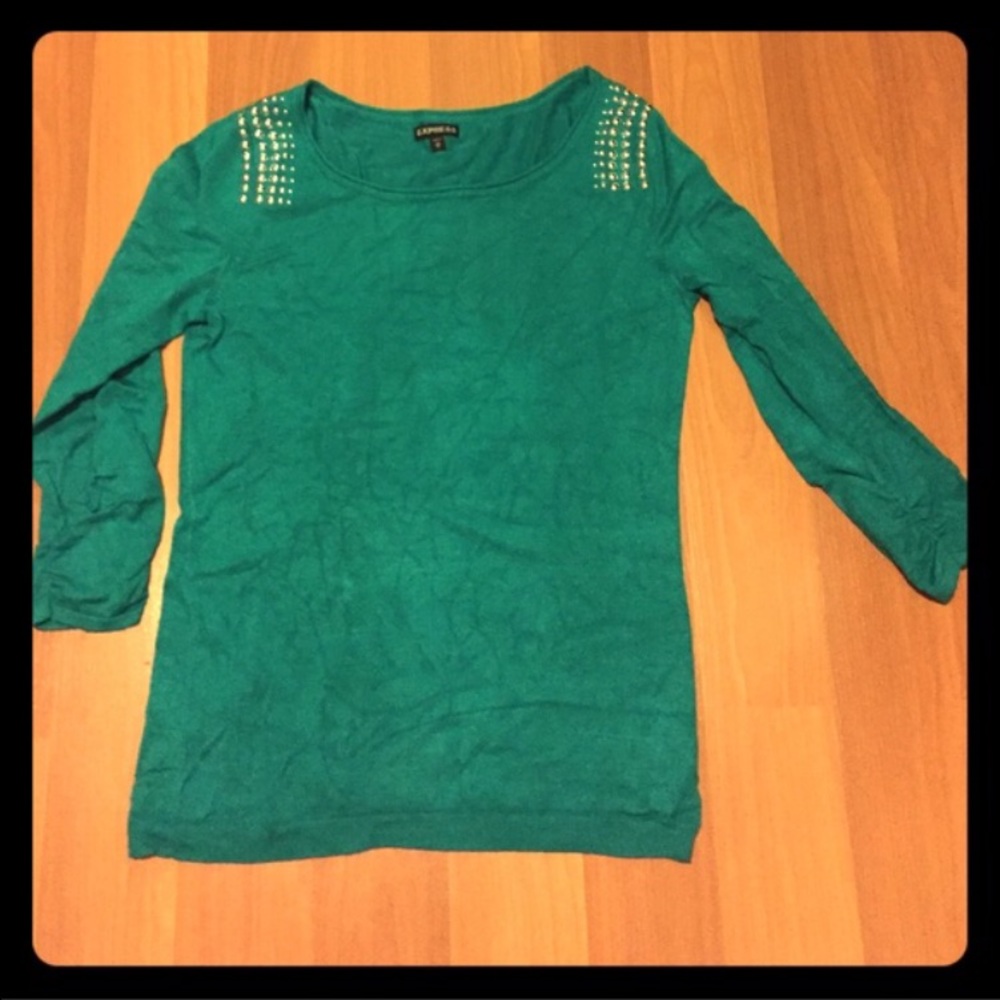 BUNDLED LISTING**3 tops!!