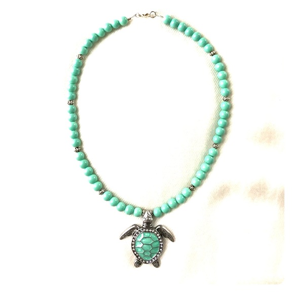 Turtle Necklace - Picture 2 of 2