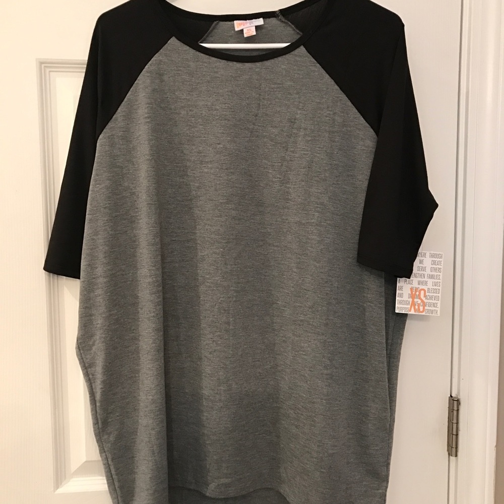 XS Irma. Grey w black baseball sleeves