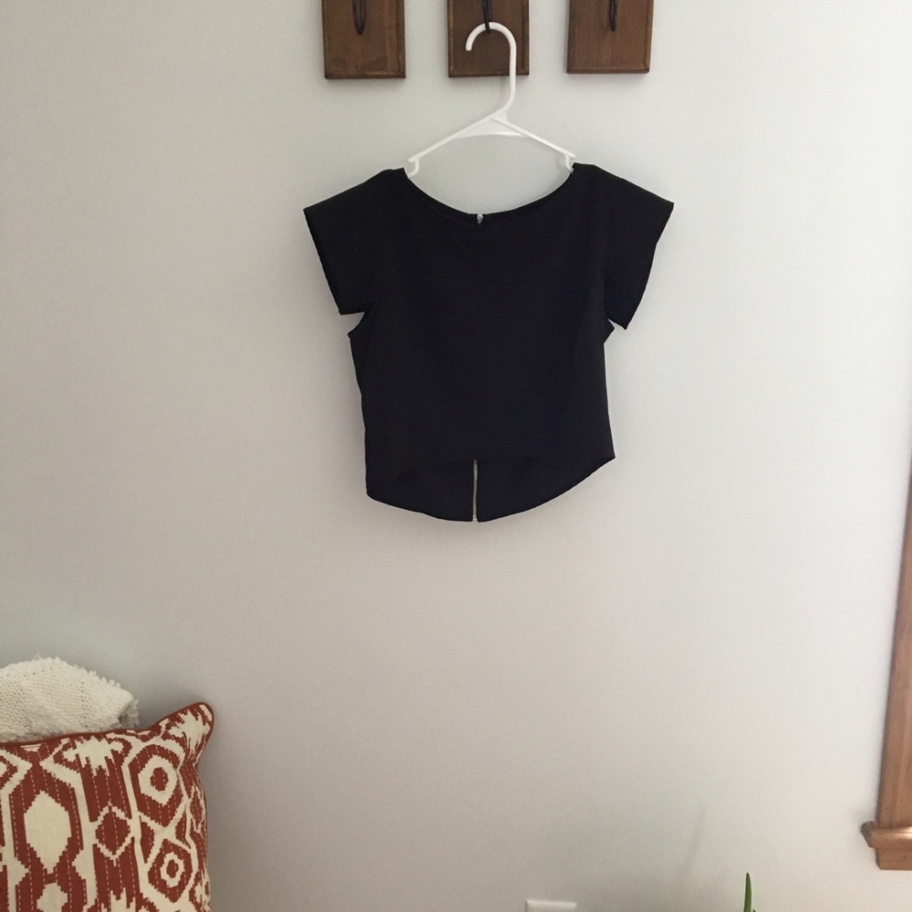 Crop top