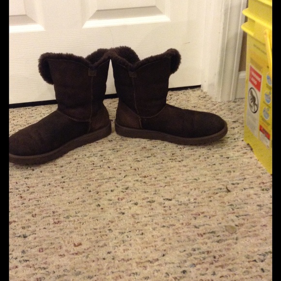Bailey button uggs - Picture 3 of 3