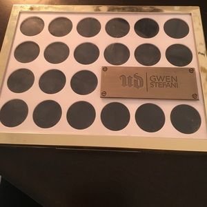 Gwen stefani urban decay eyeshadow palette