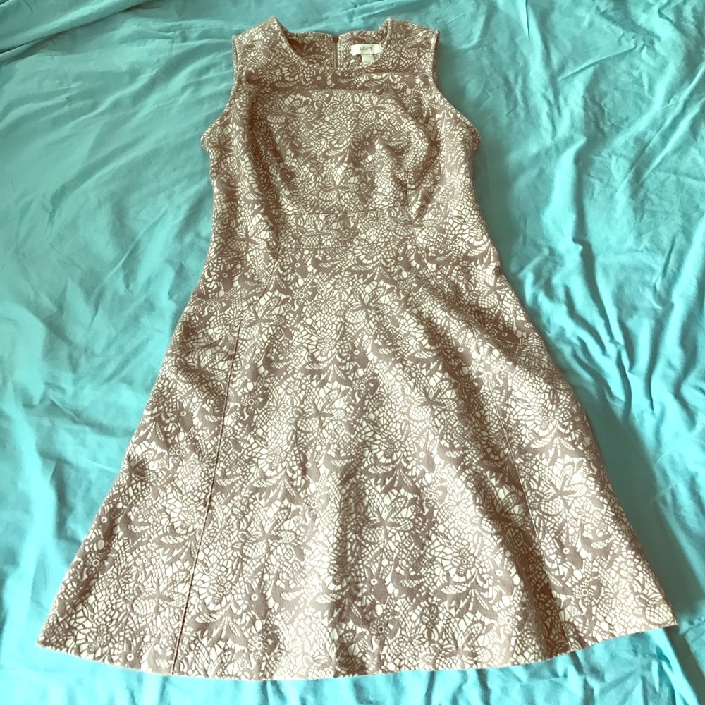 Loft sleeveless size 6 dress