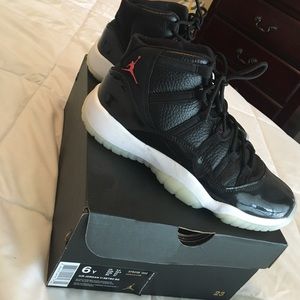 Jordan Retro 11 BG 72-10. 6Y/men's or 8 women's.