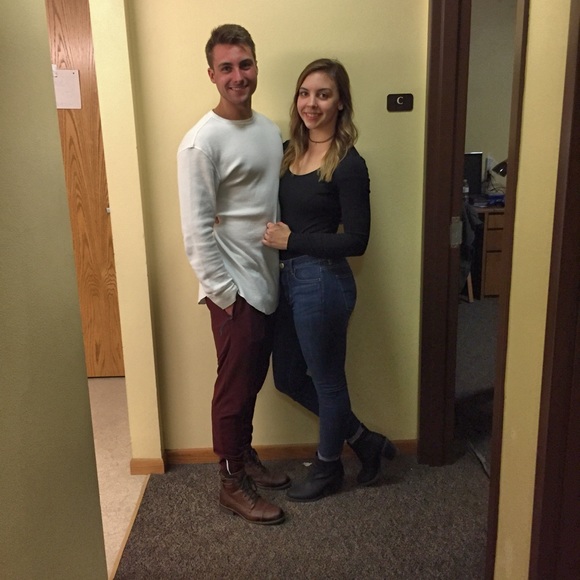 Meet your Posher, Alyssa - Picture 1 of 1