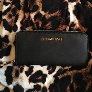 Black Jet Set Michael Kors Wallet