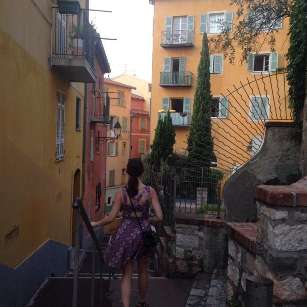 Meet your Posher, Lyra