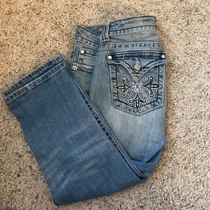 MOVING SALE🎉 MissMe Denim Capris Size 28
