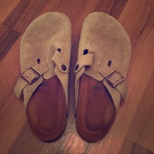 Birkenstock taupe suede clogs size 42 soft footbed