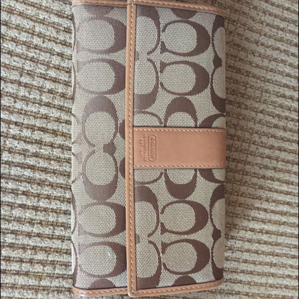 Never used Coach wallet